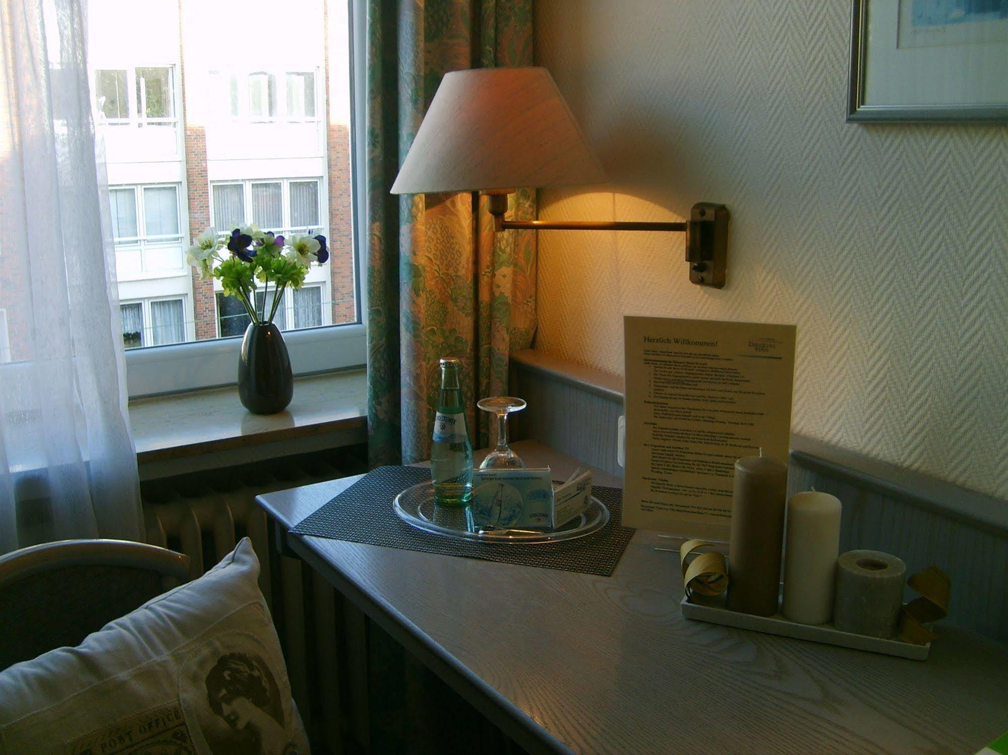 City Hotel By Celina Hagen  Eksteriør billede